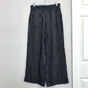 NWOT Time and Tru Black & Whit Stripe Wide-Leg Pants